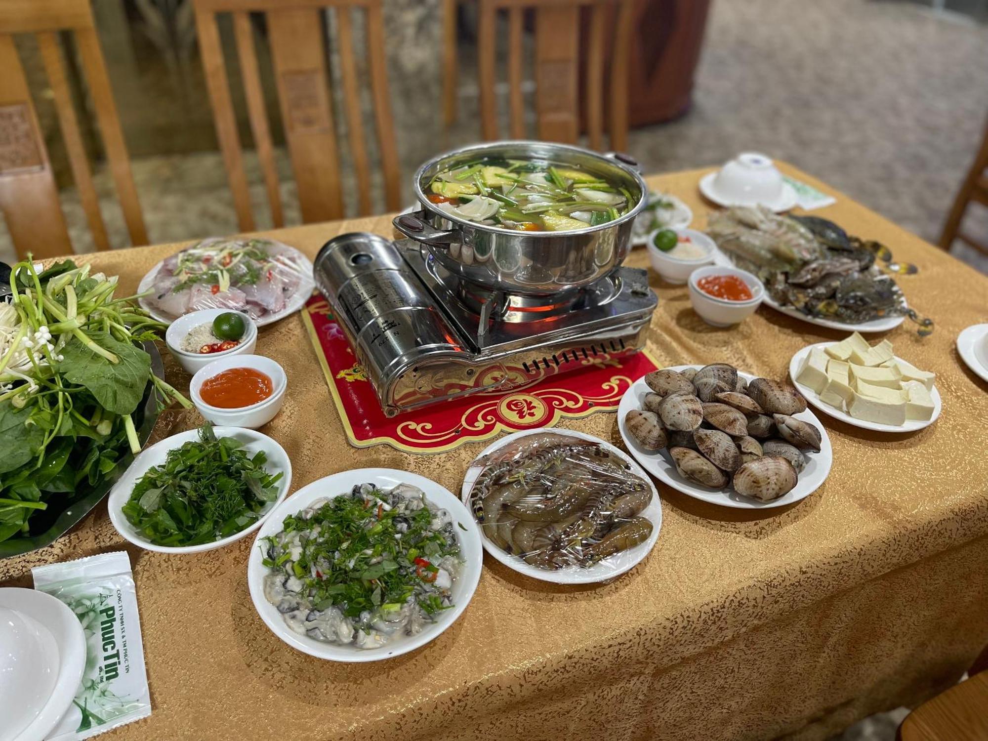 Phuong Dong Hotel Dong Khe Sau Luaran gambar